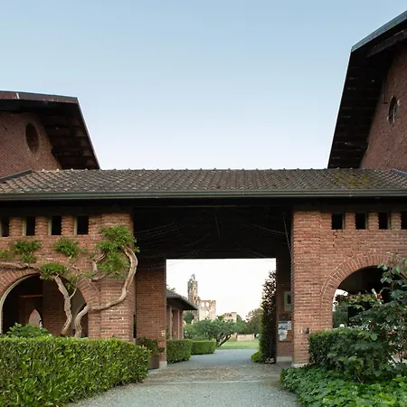 Tenuta Castello Golf Club بيت للعطل *
