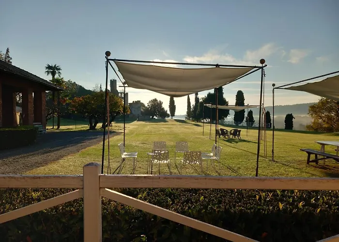 Tenuta Castello Golf Club 펜션 *