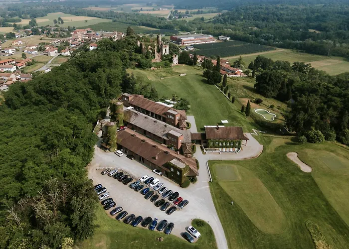 Tenuta Castello Golf Club Feriehus